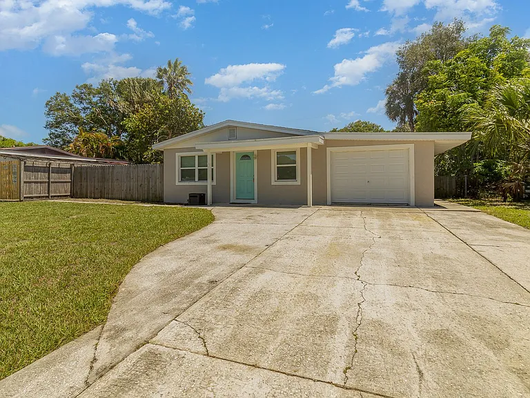 2567 Pepper Ave — Photo 1
