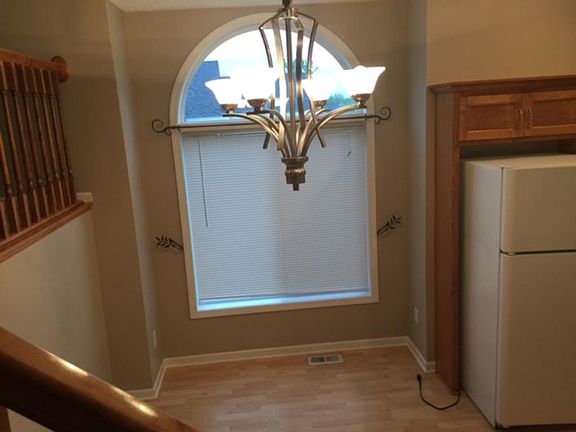 3rd image of 317 Victory Ave