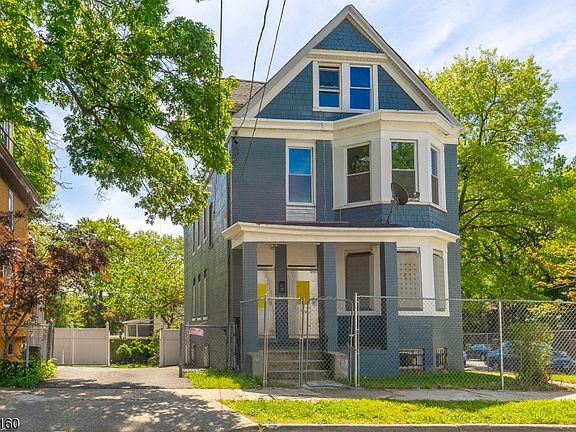 2nd image of 96-98 N Munn Ave #3