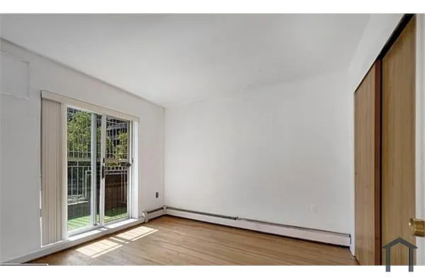 Building Photo - 915 Avenue U #3