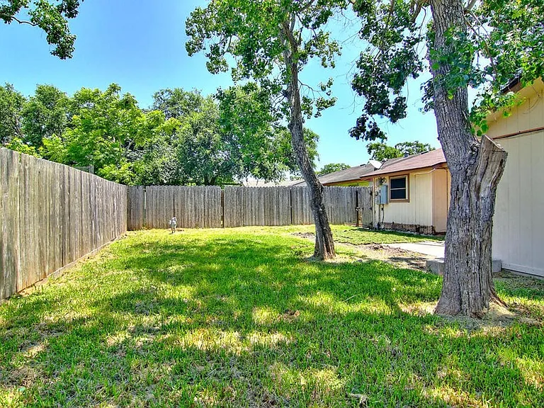 1947 Sean Dr — Photo 23