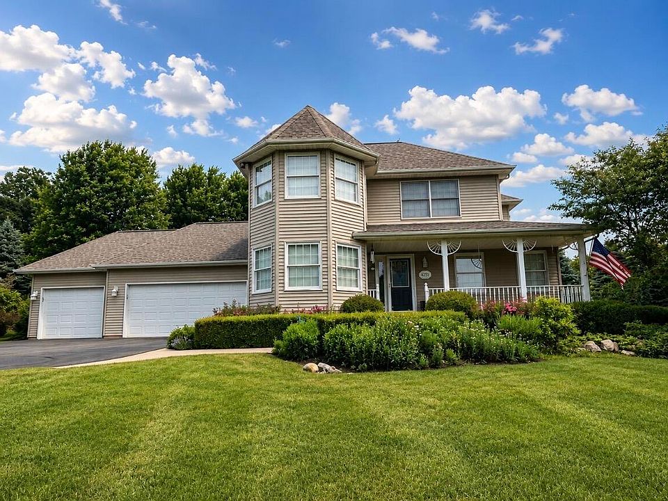 1st image of 4224 W Four Lakes Dr