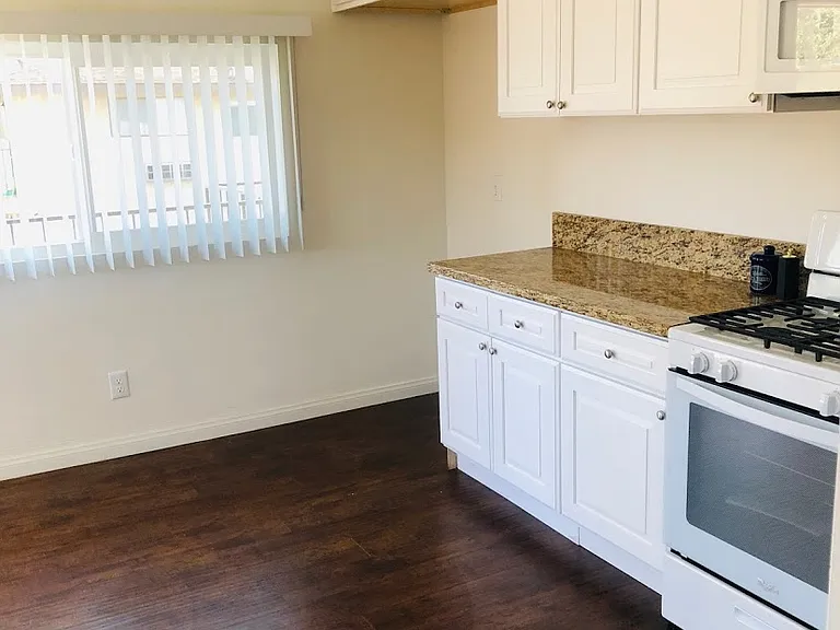 1880 Bishop Ln #2 — Photo 4