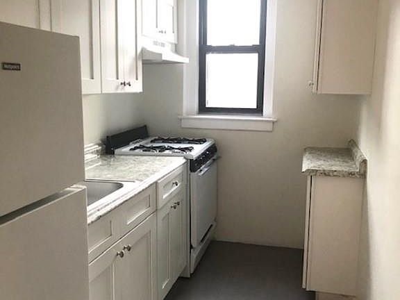 2nd image of 300 Main St APT 4E