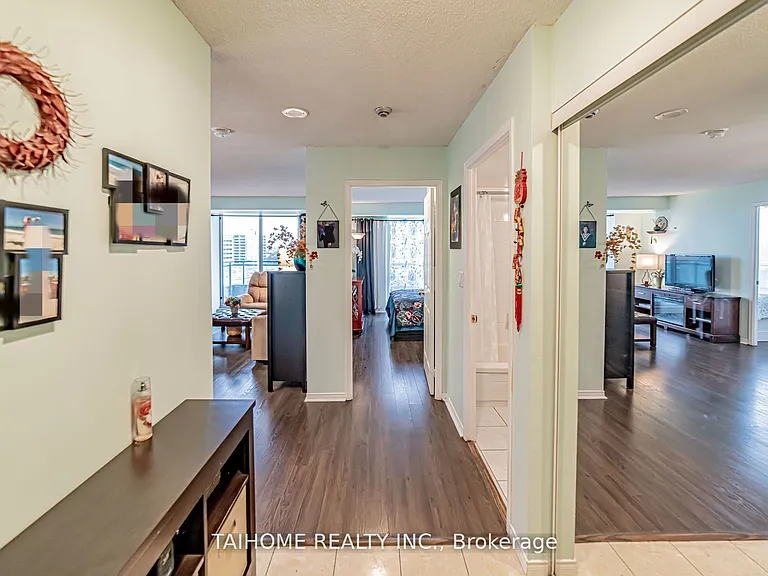 1 Pemberton Ave #702 — Photo 15
