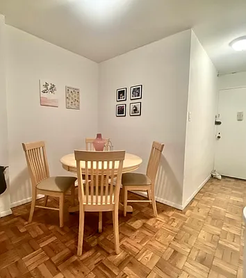 Rented by Bond New York | media 26