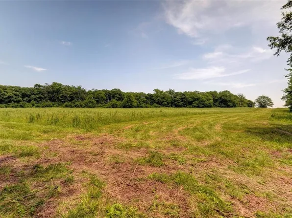 Dd Hwy, Gower, MO 64454
