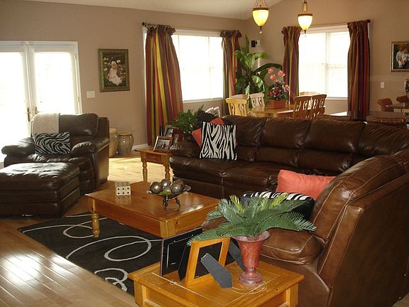 2nd image of 2219 Hidden Woods Blvd