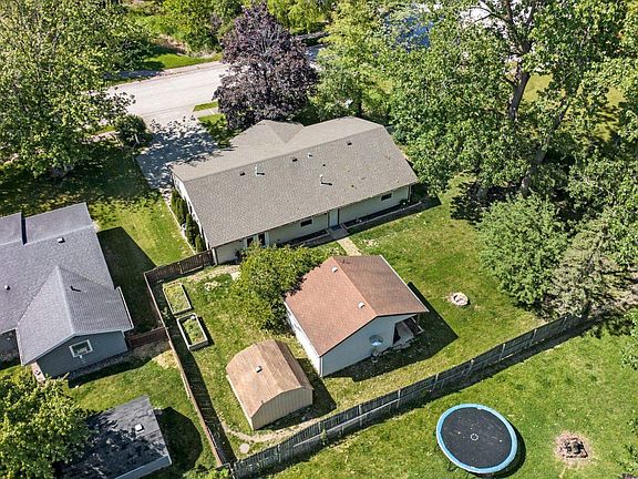 4th image of 7236 Karen Ct