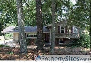 2nd image of 3209 Huntleigh Dr