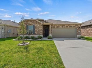 334 Paso Fino Dr, Alvin, TX 77511