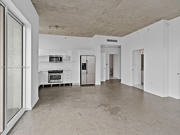 4th image of 133 NE 2nd Ave APT 3419