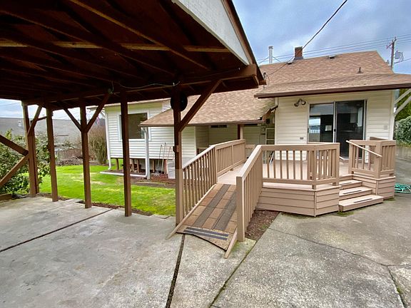 3rd image of 3206 Harborview Dr