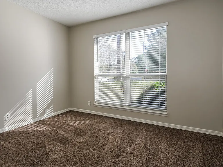 11152 W Cloverhill Cir — Photo 12