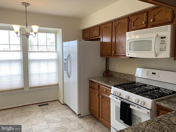 4th image of 7032 Gatton Sq