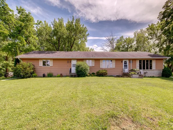 10760 100th St W, Montgomery, MN 56069