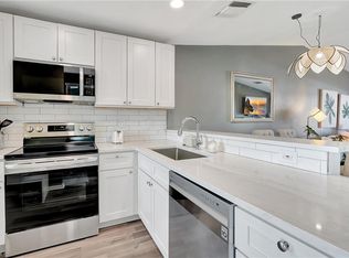 691 W Elkcam Cir UNIT 423, Marco Island, FL 34145