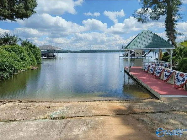 5863 Bay Hill Village Way, Athens, AL 35611