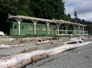 8315 Franklin Rd, Clinton, WA 98236