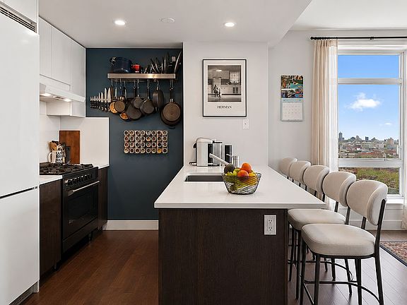 3rd image of 88 Morningside Ave APT 12D