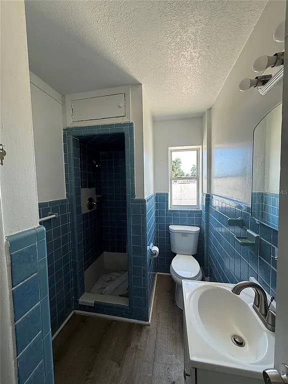 1 bed, 1.0 bath, 450 sqft, $1,400 — Photo 4