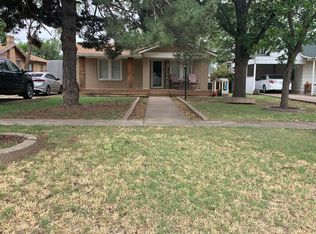 1105 Raleigh St, Plainview, TX 79072