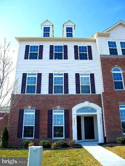 2 bed, 2.0 bath, 1443 sqft, $2,650 — Photo 1