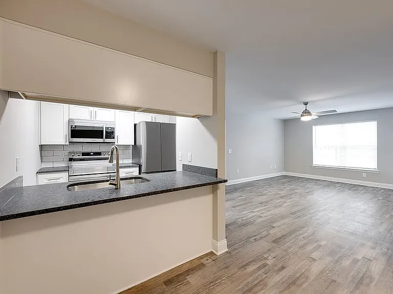 Park Ridge Apartments — Photo 21