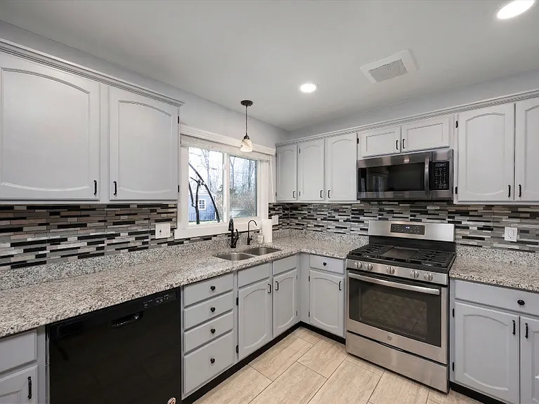 37880 Wendy Lee St — Photo 4