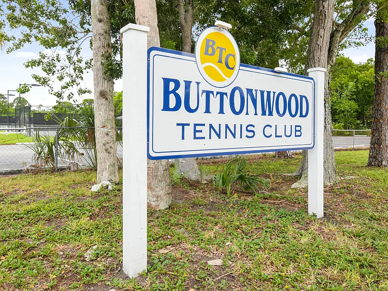Walking Distance Tennis Club