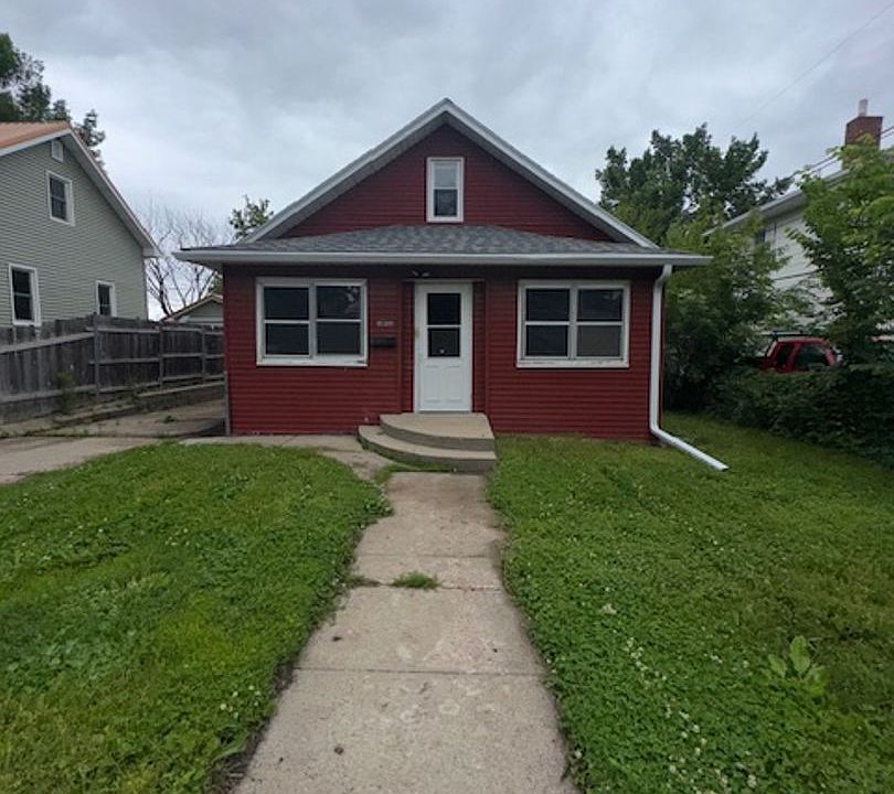 1st image of 1528 W 10th St