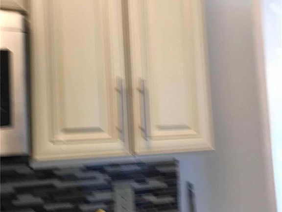 5th image of 111-40 208th St