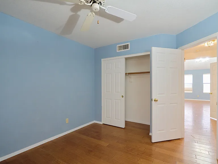 1317 N Palmsprings Dr — Photo 18