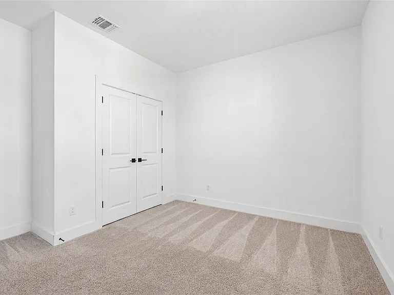 155 Sycamore Pines Ln — Photo 29