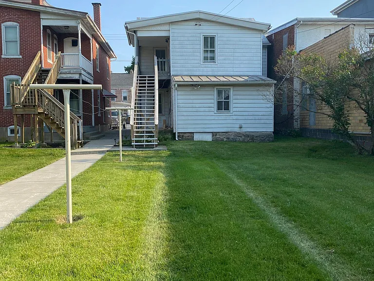 105 E Main St #2 — Photo 40