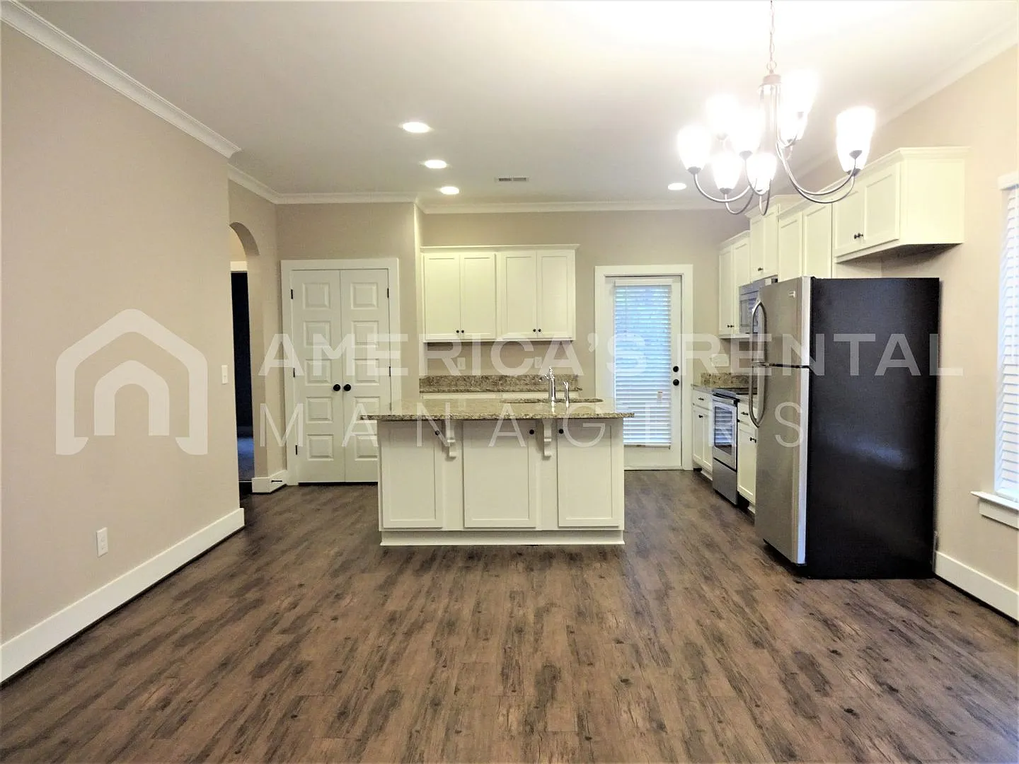 Home Available in Lake Cyrus Available to View with 48 Hour Notice — Photo 3