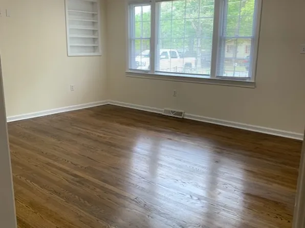 347 Pervie Bolick St, Eden, NC 27288