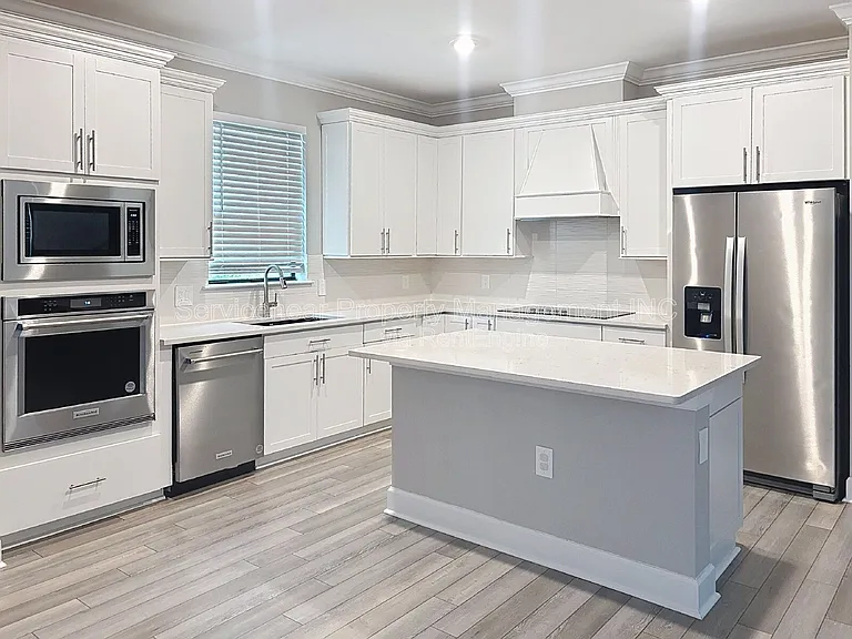 6211 Baywood Ct — Photo 13