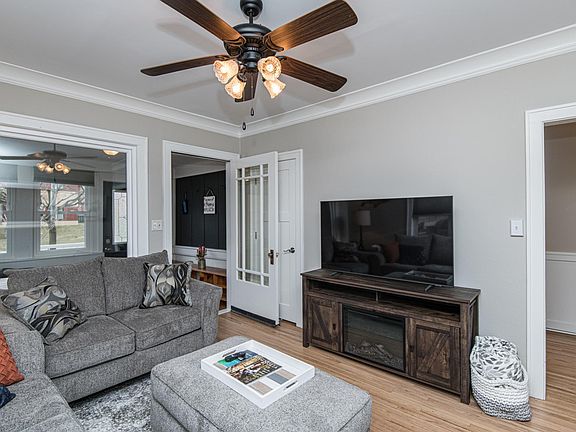Natural light sanitized clean hardwood floors