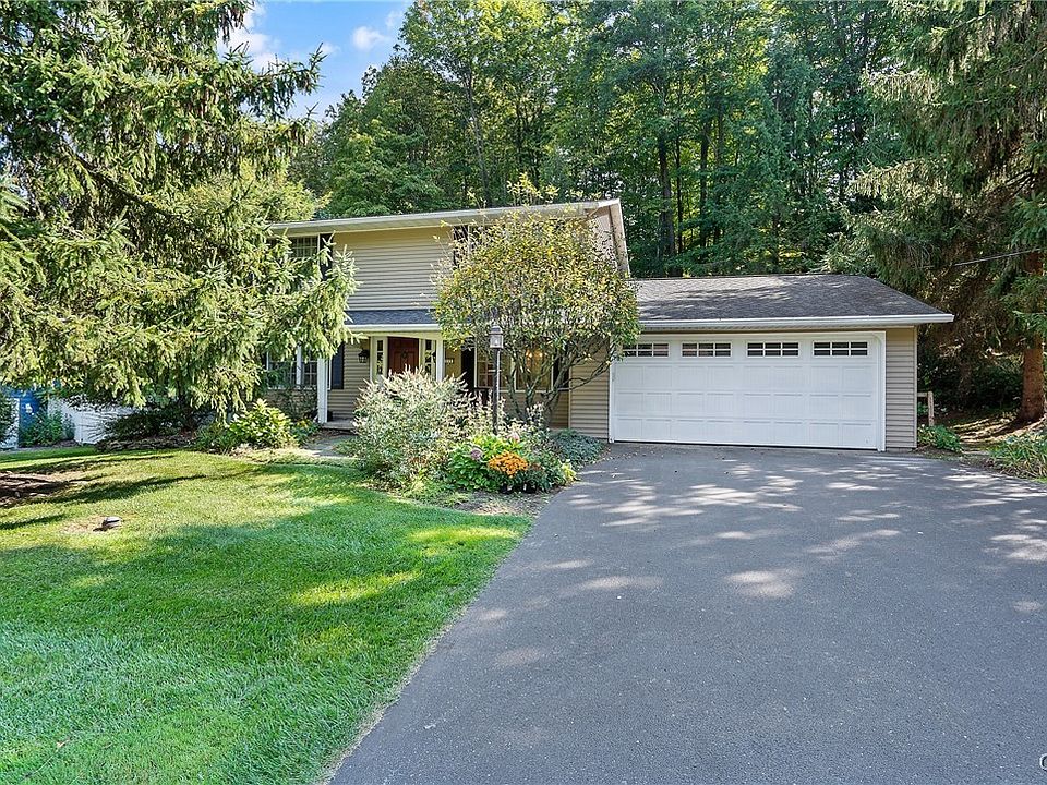 1st image of 115 Garnet Dr
