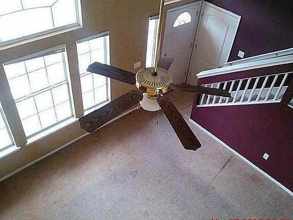 4th image of 601 Villa Victoria Dr