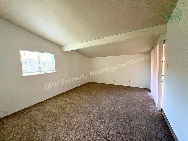 1336 Burmeister Rd — Photo 13