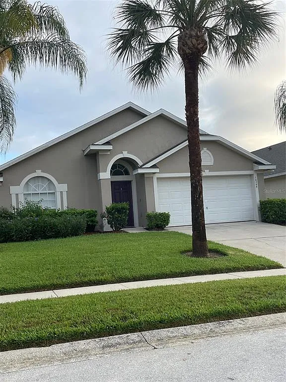 4 bed, 2.0 bath, 1502 sqft, $2,400 — Photo 1