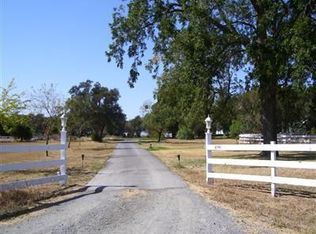 6751 Maine Prairie Rd, Dixon, CA 95620