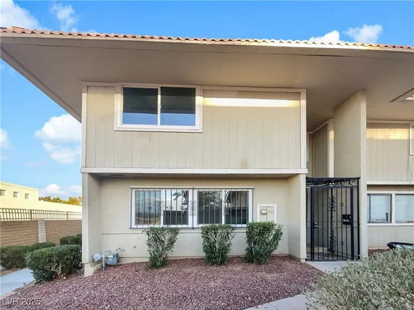 2578 Paradise Village Way, Las Vegas, NV 89120