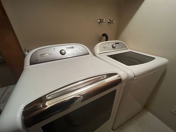 4th image of 2315 W Foothills Dr #2317