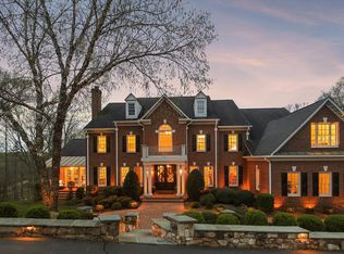 2542 Donns Way, Oakton, VA