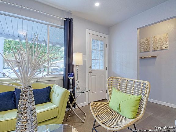 2nd image of 214 Balboa Ave