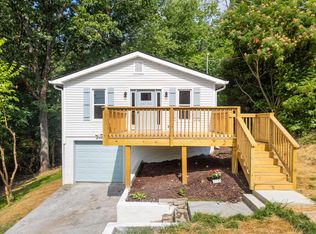 39 Robin Cir, Rossville, GA 30741