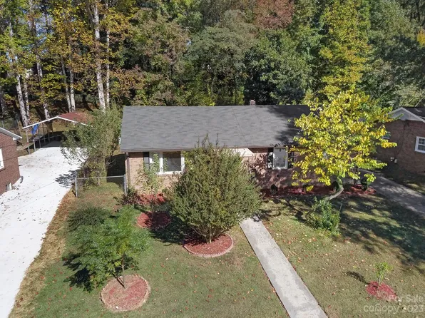 2343 Kaywood Ln, Winston Salem, NC 27103